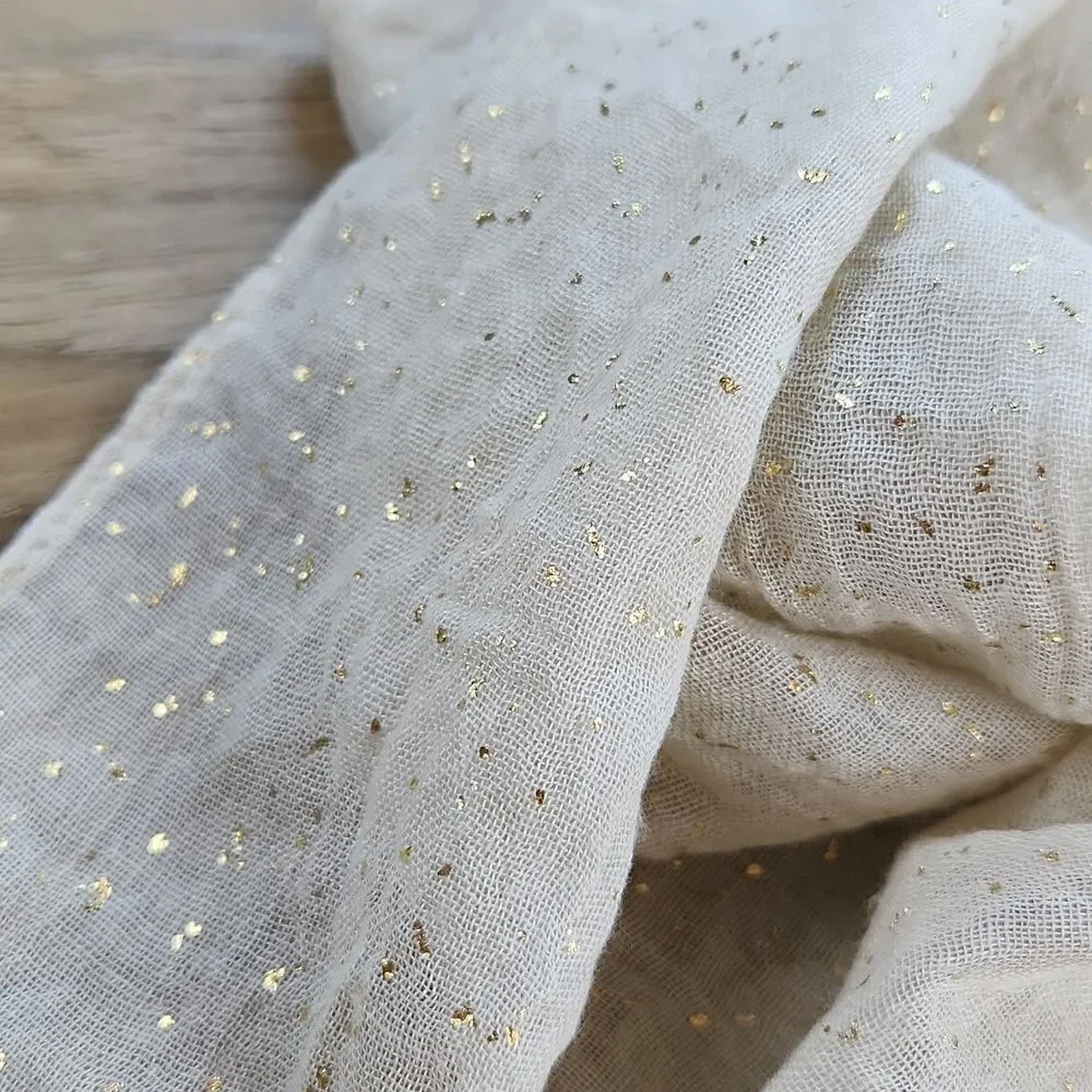 💜Cream & Metallic Gold Speckled Scarf/Wrap